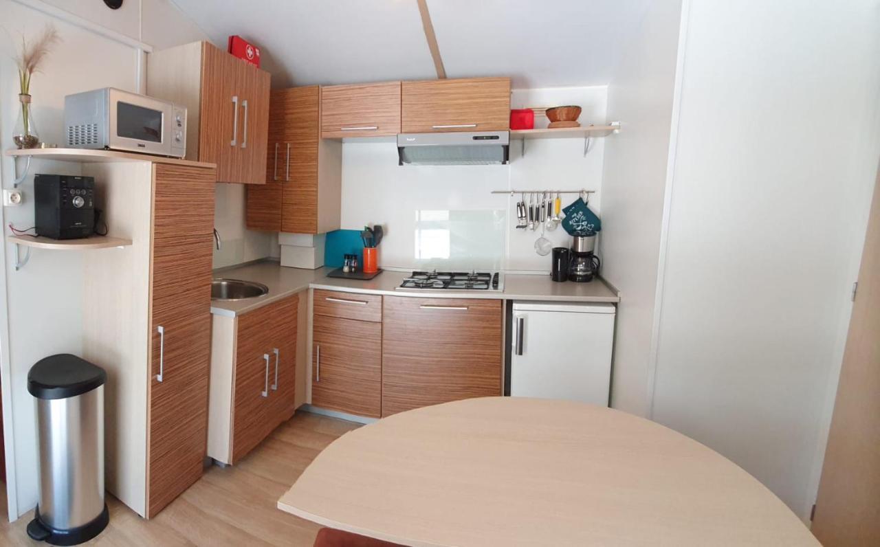 Luxe Mobilehome With Dishwasher And Airconditioning Included Fits 4 Adults And 1 Child, Ameglia, Ligurie, Cinqueterre, North Italy, Beach, Pool, Glamping Extérieur photo